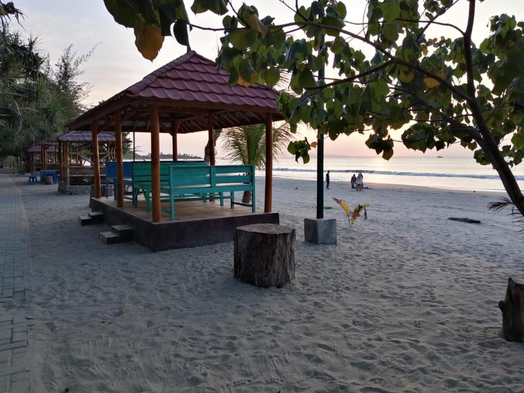 Pantai Camara Homestay Rorahmakan Exterior foto